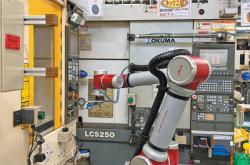 全球工业机器人市场规模扩大