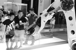 以实体经济为基础推动产业链创新链融合发展