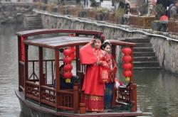 新华全媒+丨这群“00后”用AI表白年味