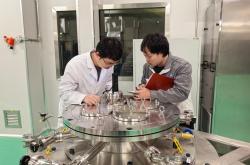 新春走基层|地心“追光”：地下2400米深处的别样“年味”