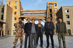 独家现场｜直击洪九果品总部：办公室人去楼空、文件堆积一地 员工称工资也没着落