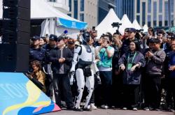 全球首场人形机器人运动会也要来了！2025年世界机器人大会将于8月举行，力邀宇树、特斯拉等