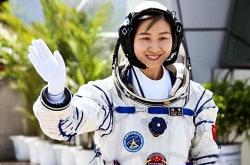 梦舟载人飞船零高度逃逸飞行试验取得圆满成功