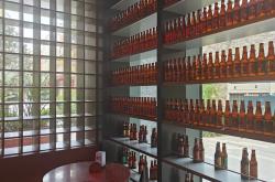 酒类股业绩集体“跳水”：16家酒企半数上半年预亏