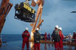 我国自主研制的6000米级深海无人遥控潜水器“海琴”号在南海成功海试