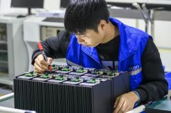 “光储一哥”海外出货狂飙，光伏遇冷储能扛大旗