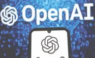 AI版权破冰：迪士尼10亿美元投资OpenAI、授权角色使用