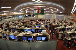 中国证监会党委委员、副主席陈华平：证监会将持续完善长钱长投的制度环境