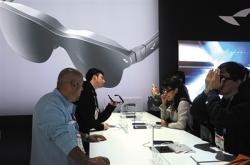 智能眼镜“热”撬动产业链升级