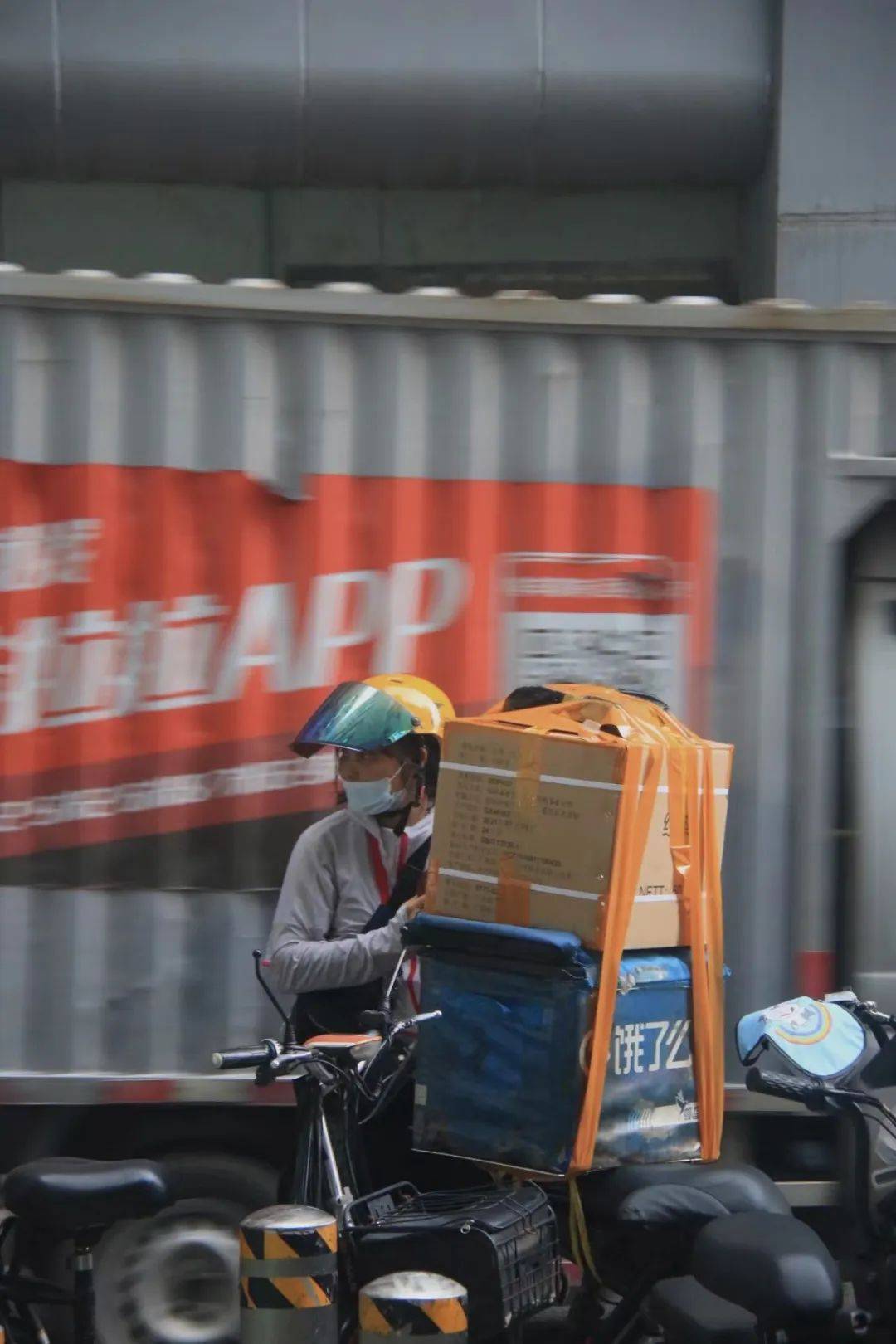 香港外卖战犹酣