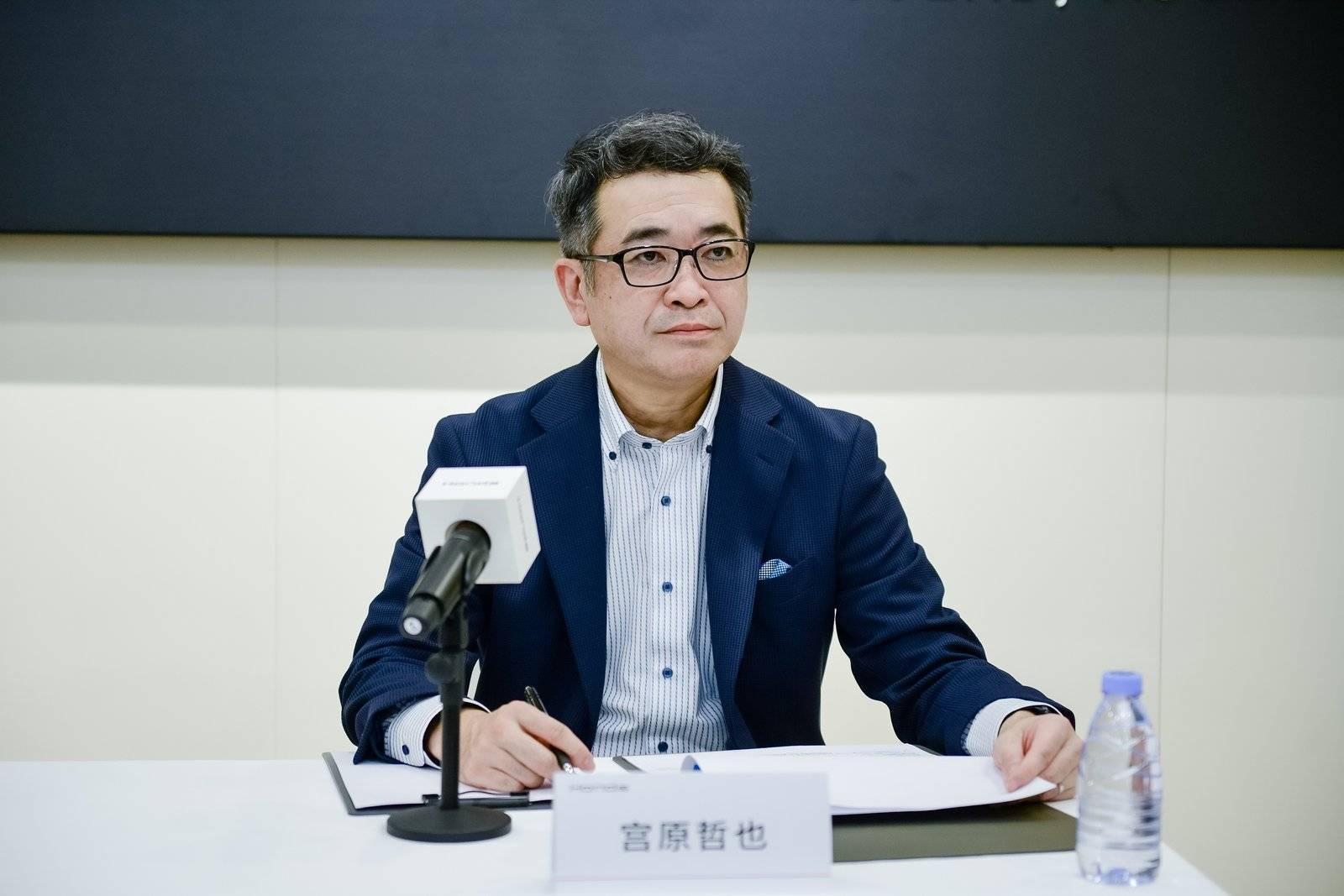 施耐德电气林婷：破局新能源消纳难题，数智化能力是关键