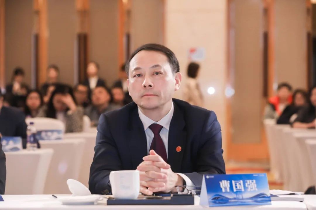 夏季达沃斯论坛|李东生：更好地弘扬企业家精神是保持企业竞争力的关键因素之一
