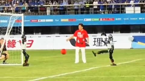 “清华火神队”为何能斩获机器人足球赛世界冠军？