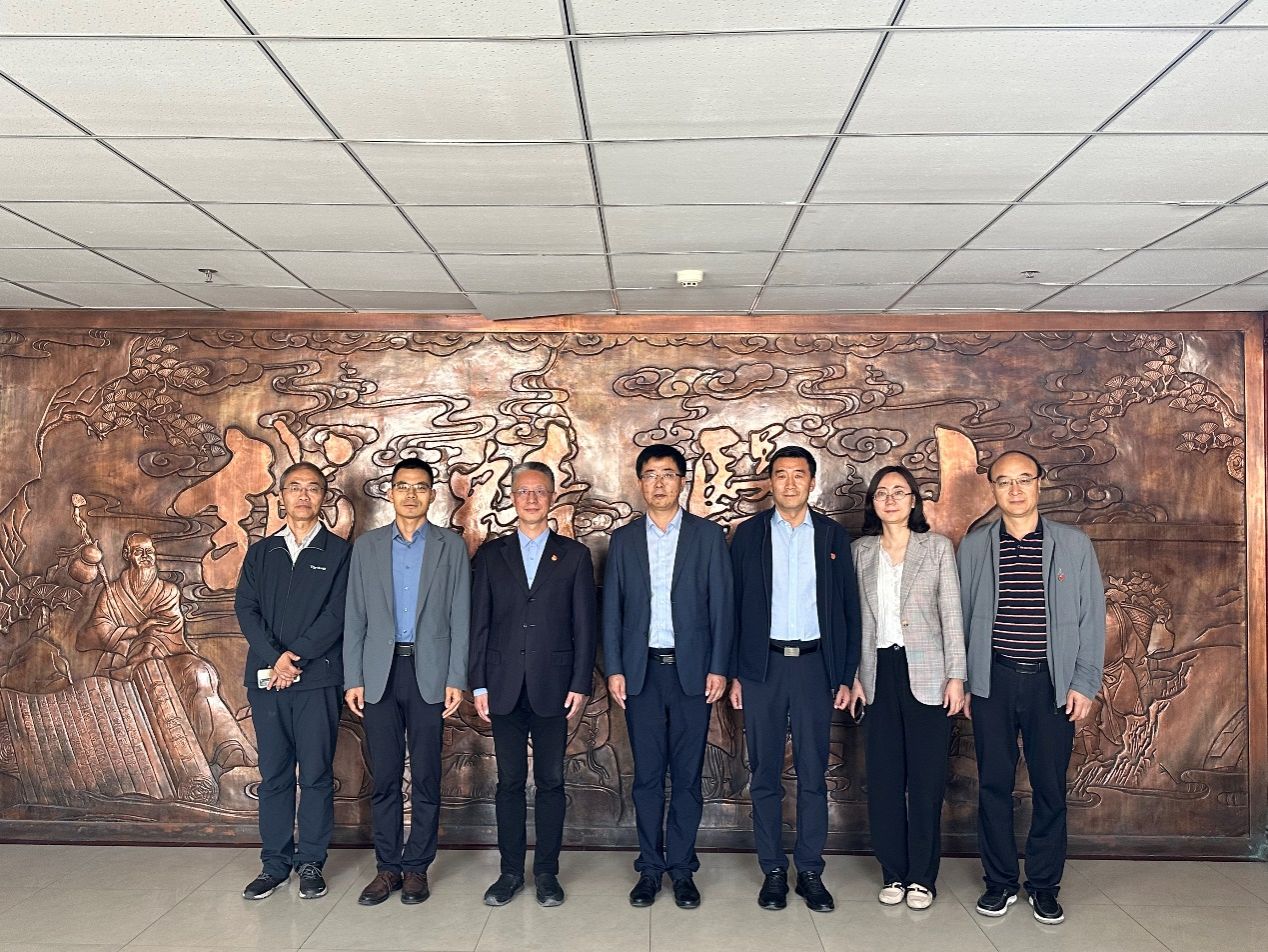 创新医教平台 | 华厦眼科携手上海大学共建附属医院，共筑眼科创新与转化新高地