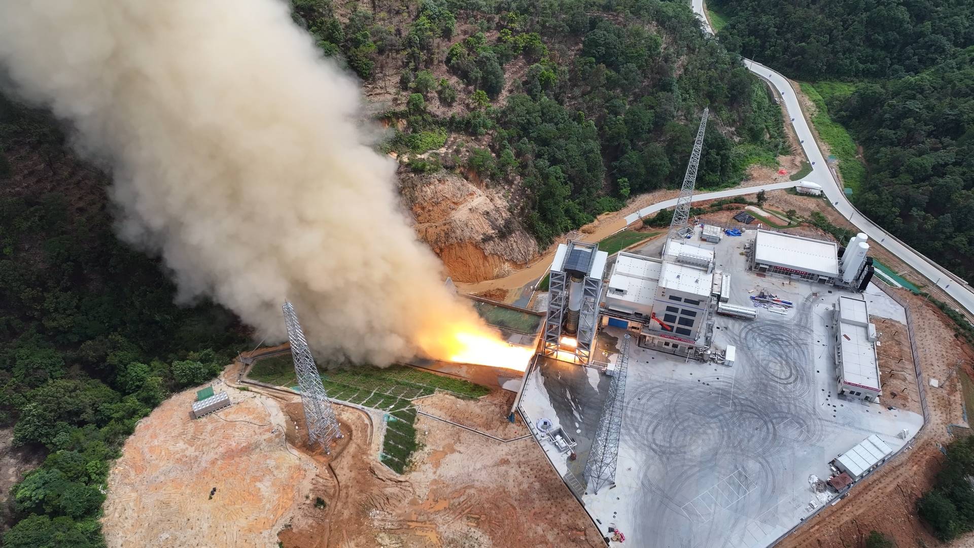 天龙三号液体运载火箭一级动力系统海上试车成功