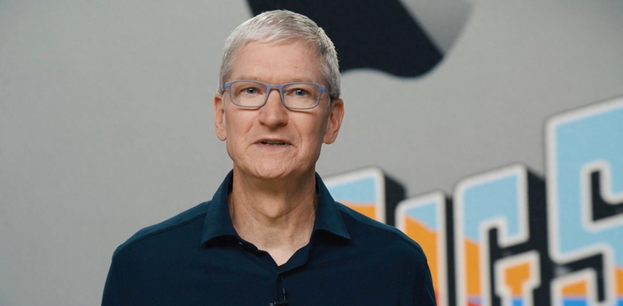 苹果高管中国行：库克宣布Air手机将开售 新任COO首次亮相