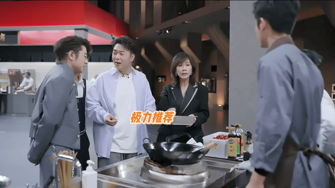“一饭封神”的精致餐饮，正在探索纵深下沉和横向出海