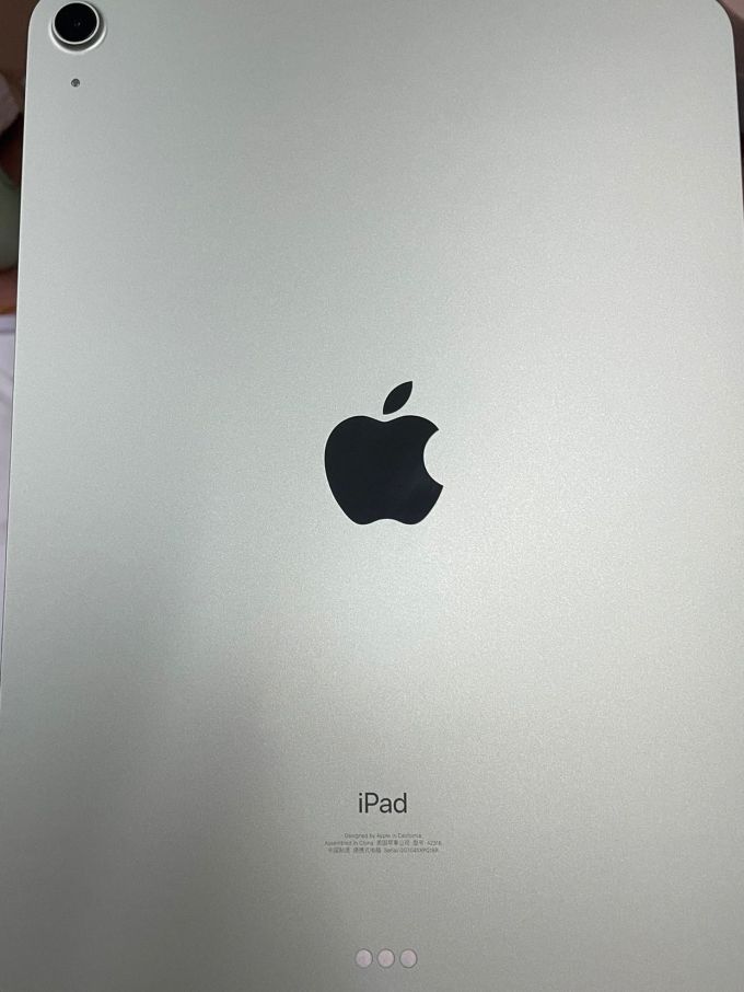 奔驰计划裁员3万人；苹果将推可折叠iPad丨新鲜早科技