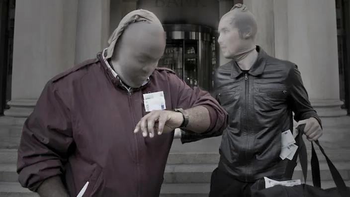 泡泡玛特回应直播事故：不会开除涉事员工