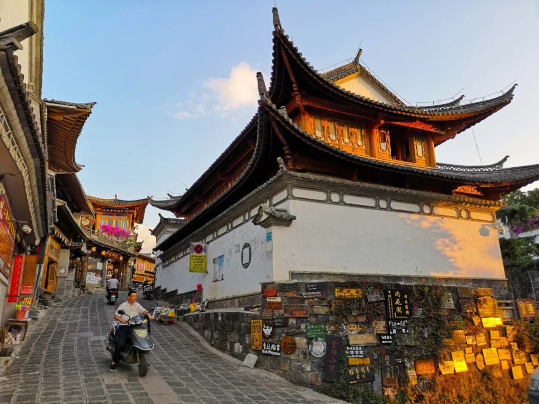 从边陲豆到“中国味”：云南咖啡的拼多多蝶变记