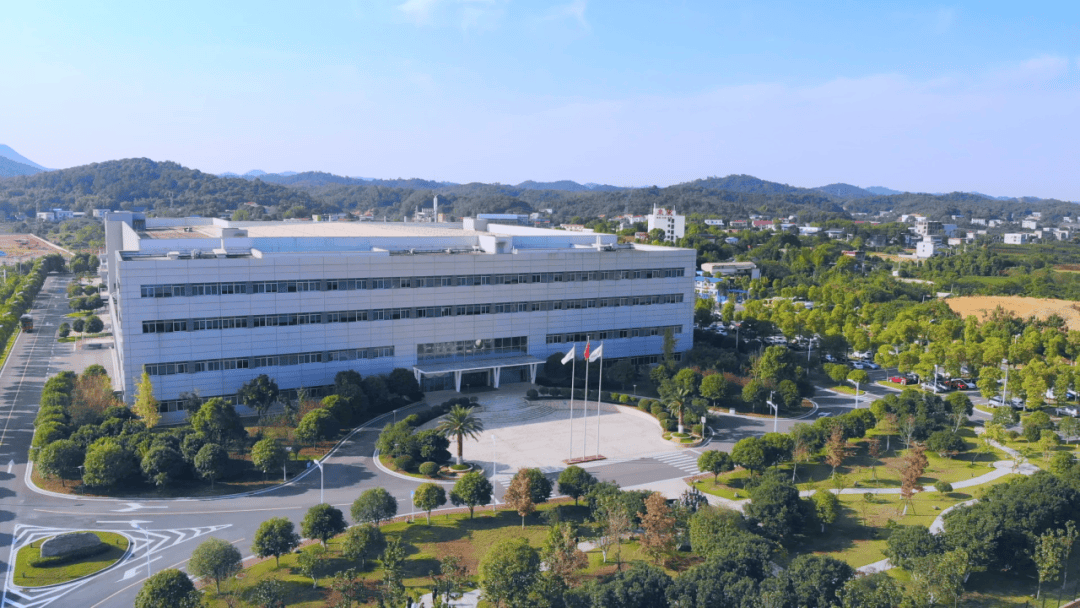 14亿增资黄金公司 龙岩富豪姚雄杰欲效仿紫金矿业?