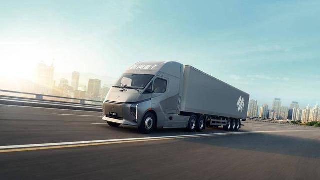 飞骧科技转战港交所IPO:资产负债率超100% 实控人递表前夕减持套现