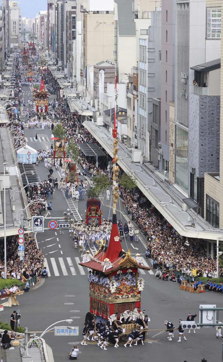年终出境游盛行“日本平替” 韩国酒旅“默默”登顶