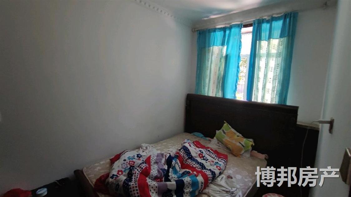 单价14.26万元/平方米:瑞安房地产卖房给CEO家属