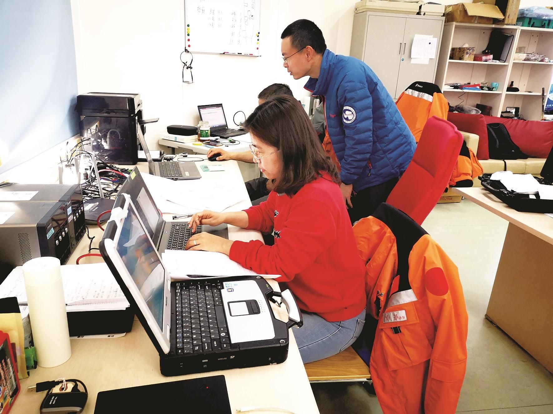 第42次南极考察｜10年航程80万公里！中国“雪鹰601”飞机翱翔南极