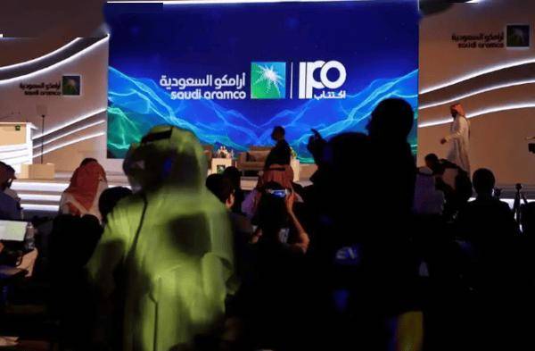 “星链”光环下的估值裂口：西部材料的“太空梦”与“业绩难”