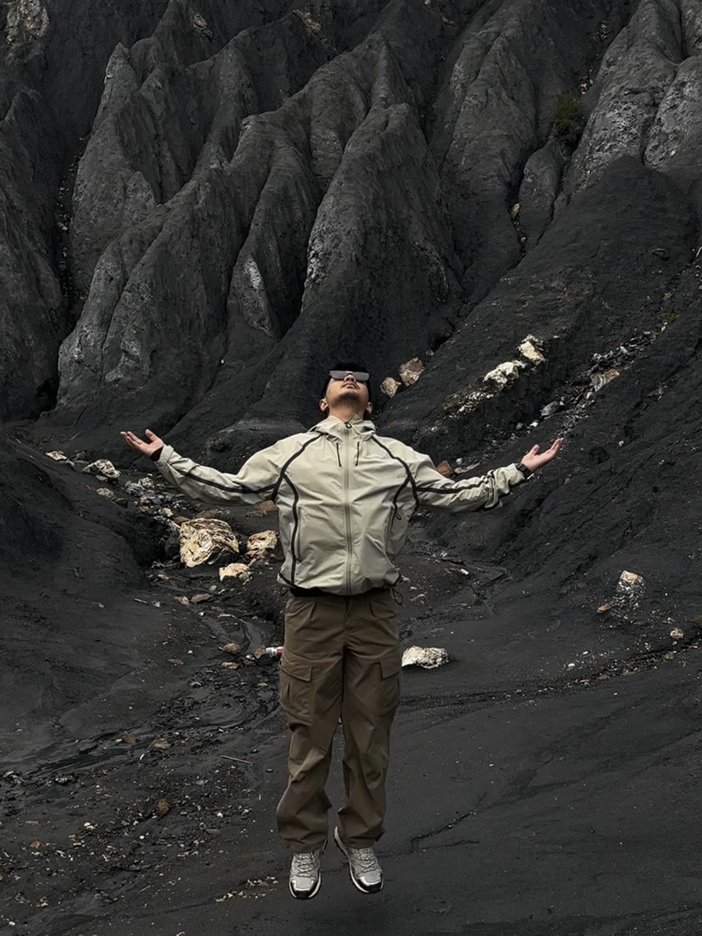 一件宠物冲锋衣500元，运动巨头、A股上市公司纷纷入局