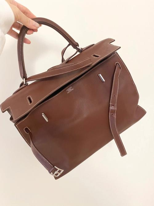 爱马仕在中国市场“涨不动价”了 丨 二姨看时尚