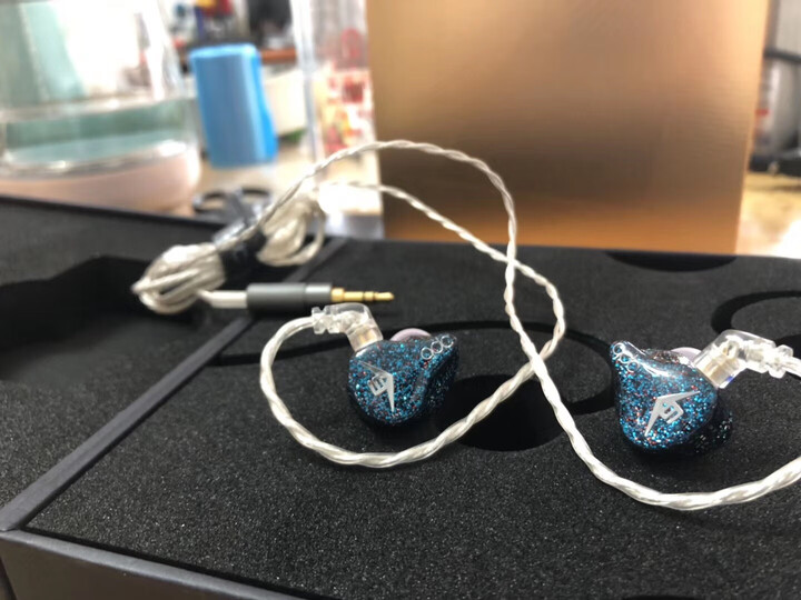 京东成立“变色龙业务部”,承接AI事业