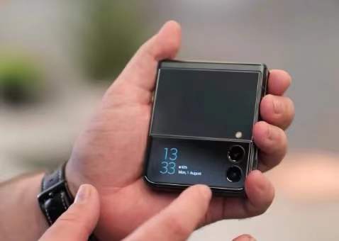 AI引爆存储芯片：量价齐升，三星单季利润创新高